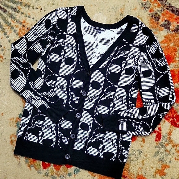 HotTopic Skull Cardigan - Picture 1 of 9